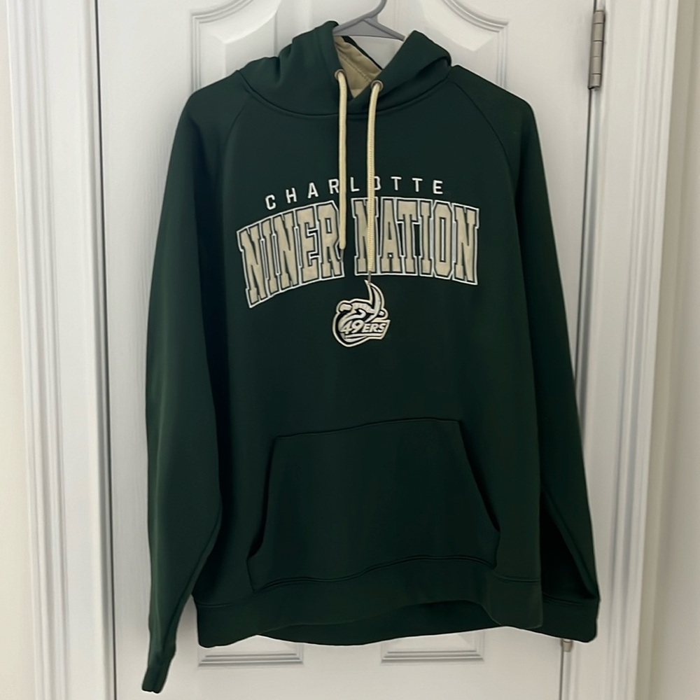 Charlotte 49ers sweatshirt size large.